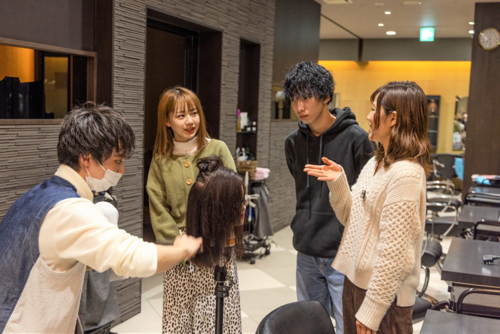 Japan ヴェールルージュ美容専門学校 ケアリスト時代からどんどん稼げる 奈良の大手トータルビューティーサロン リクエストqjナビ新卒